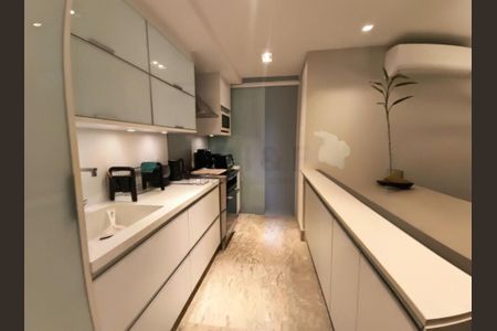 Apartamento à venda com 71m², 1 quarto e 2 vagas