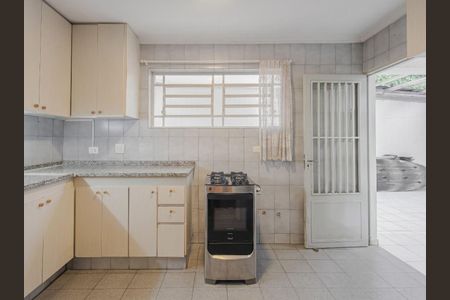 Casa à venda com 3 quartos, 90m² em Vila Madalena, São Paulo