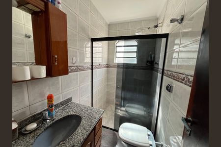 Casa para alugar com 156m², 3 quartos e 3 vagas Casa para alugar com 156m², 3 quartos e 3 vagasBanheiro