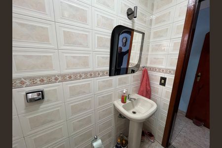 Casa para alugar com 156m², 3 quartos e 3 vagas Casa para alugar com 156m², 3 quartos e 3 vagasBanheiro