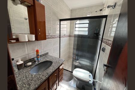 Casa para alugar com 156m², 3 quartos e 3 vagas Casa para alugar com 156m², 3 quartos e 3 vagasBanheiro