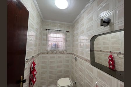 Casa para alugar com 156m², 3 quartos e 3 vagas Casa para alugar com 156m², 3 quartos e 3 vagasBanheiro