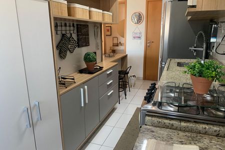 Apartamento para alugar com 77m², 2 quartos e 2 vagas Apartamento para alugar com 77m², 2 quartos e 2 vagasCozinha e Área de Serviço