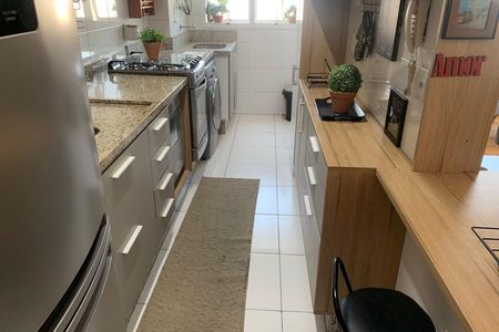 Apartamento para alugar com 77m², 2 quartos e 2 vagas Apartamento para alugar com 77m², 2 quartos e 2 vagasCozinha e Área de Serviço