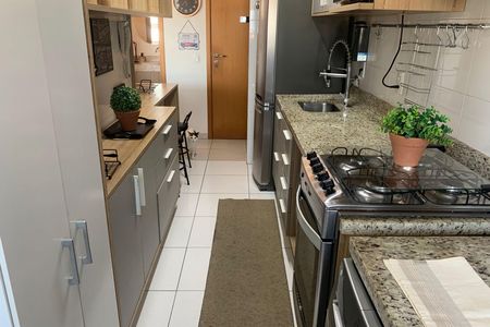 Apartamento para alugar com 77m², 2 quartos e 2 vagas Apartamento para alugar com 77m², 2 quartos e 2 vagasCozinha e Área de Serviço