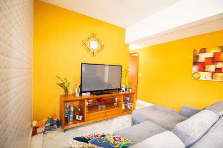 Sala de estar de apartamento à venda com 3 quartos, 85m² em Havaí, Belo Horizonte