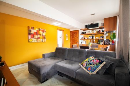 Sala de estar  de apartamento à venda com 3 quartos, 85m² em Havaí, Belo Horizonte