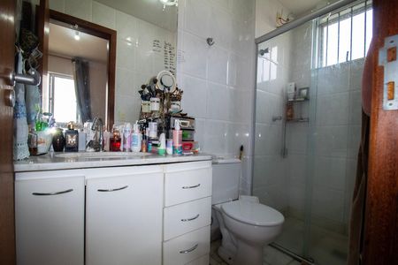 Apartamento à venda com 85m², 3 quartos e 1 vaga Apartamento à venda com 85m², 3 quartos e 1 vagaBanheiro da Suite