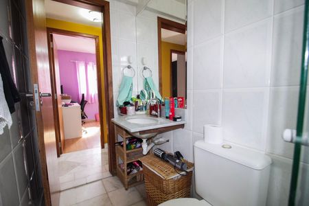Apartamento à venda com 85m², 3 quartos e 1 vaga Apartamento à venda com 85m², 3 quartos e 1 vagaBanheiro Social