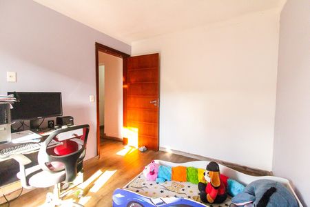 Casa à venda com 230m², 6 quartos e 2 vagas Casa à venda com 230m², 6 quartos e 2 vagasQuarto 2