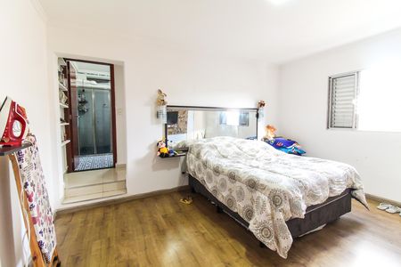 Casa à venda com 230m², 6 quartos e 2 vagas Casa à venda com 230m², 6 quartos e 2 vagasSuíte
