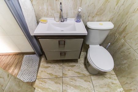 Casa à venda com 230m², 6 quartos e 2 vagas Casa à venda com 230m², 6 quartos e 2 vagasBanheiro - Casa 2