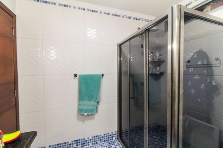 Casa à venda com 230m², 6 quartos e 2 vagas Casa à venda com 230m², 6 quartos e 2 vagasBanheiro da Suíte