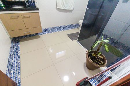 Casa à venda com 230m², 6 quartos e 2 vagas Casa à venda com 230m², 6 quartos e 2 vagasBanheiro 2