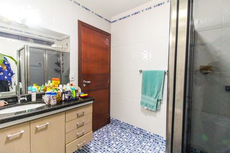 Casa à venda com 230m², 6 quartos e 2 vagas Casa à venda com 230m², 6 quartos e 2 vagasBanheiro da Suíte