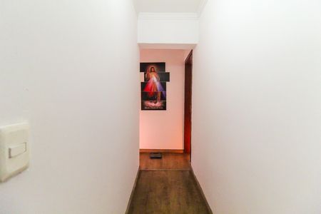 Casa à venda com 230m², 6 quartos e 2 vagas Casa à venda com 230m², 6 quartos e 2 vagasHall