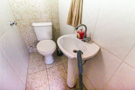 Casa à venda com 230m², 6 quartos e 2 vagas Casa à venda com 230m², 6 quartos e 2 vagasBanheiro de Serviço
