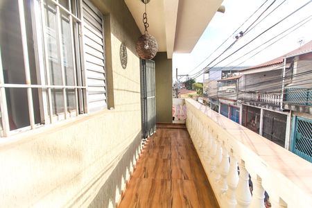 Casa à venda com 230m², 6 quartos e 2 vagas Casa à venda com 230m², 6 quartos e 2 vagasVaranda do Quarto 2