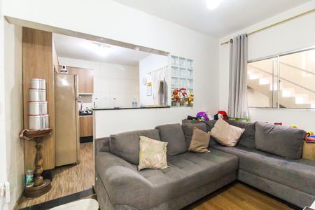 Casa à venda com 230m², 6 quartos e 2 vagas Casa à venda com 230m², 6 quartos e 2 vagasSala - Casa 2