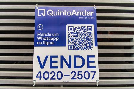 Casa à venda com 230m², 6 quartos e 2 vagas Casa à venda com 230m², 6 quartos e 2 vagasPlaca