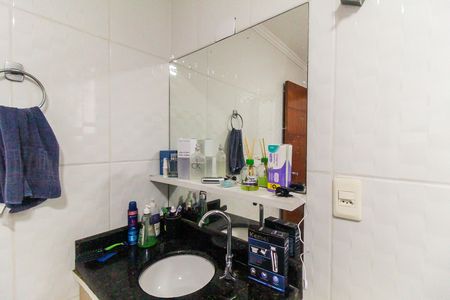 Casa à venda com 230m², 6 quartos e 2 vagas Casa à venda com 230m², 6 quartos e 2 vagasBanheiro 2