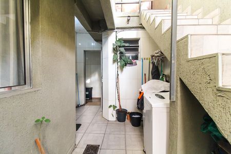 Casa à venda com 230m², 6 quartos e 2 vagas Casa à venda com 230m², 6 quartos e 2 vagasÁrea de Serviço - Casa 2