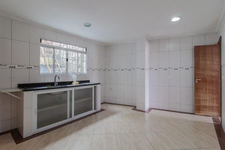 Casa para alugar com 250m², 3 quartos e 3 vagas Casa para alugar com 250m², 3 quartos e 3 vagasCozinha