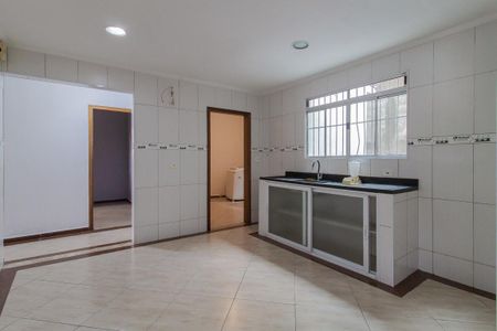 Casa para alugar com 250m², 3 quartos e 3 vagas Casa para alugar com 250m², 3 quartos e 3 vagasCozinha