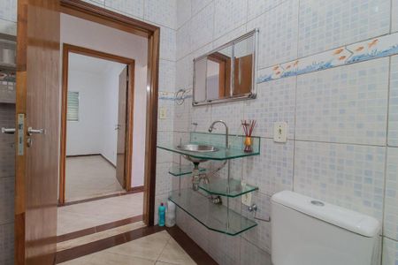Casa para alugar com 250m², 3 quartos e 3 vagas Casa para alugar com 250m², 3 quartos e 3 vagasBanheiro