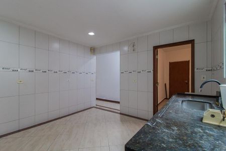 Casa para alugar com 250m², 3 quartos e 3 vagas Casa para alugar com 250m², 3 quartos e 3 vagasCozinha