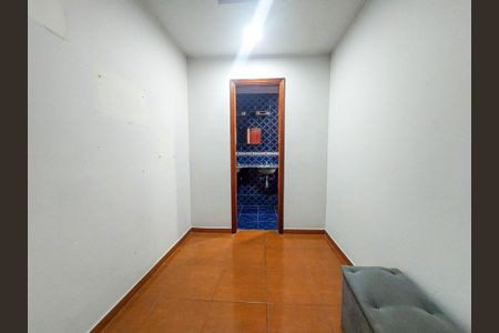 Casa à venda com 230m², 4 quartos e 4 vagas Casa à venda com 230m², 4 quartos e 4 vagasCloset da suíte