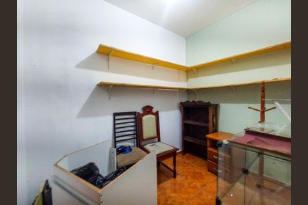 Casa à venda com 230m², 4 quartos e 4 vagas Casa à venda com 230m², 4 quartos e 4 vagasDespensa