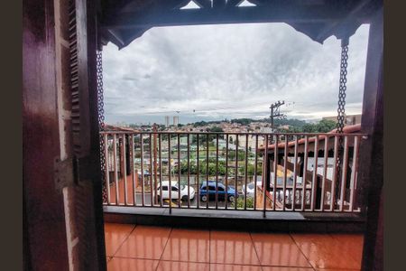 Casa à venda com 230m², 4 quartos e 4 vagas Casa à venda com 230m², 4 quartos e 4 vagasVaranda Suite
