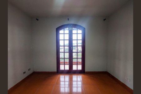 Casa à venda com 230m², 4 quartos e 4 vagas Casa à venda com 230m², 4 quartos e 4 vagasSuite