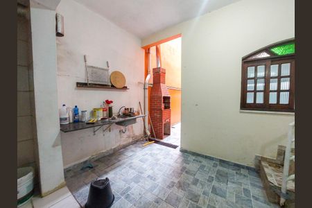 Casa à venda com 230m², 4 quartos e 4 vagas Casa à venda com 230m², 4 quartos e 4 vagasQuintal
