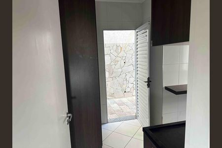 Casa de condomínio à venda com 65m², 2 quartos e 2 vagasCozinha