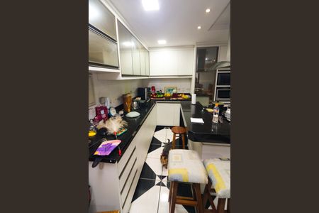 Casa para alugar com 233m², 4 quartos e 4 vagasCozinha