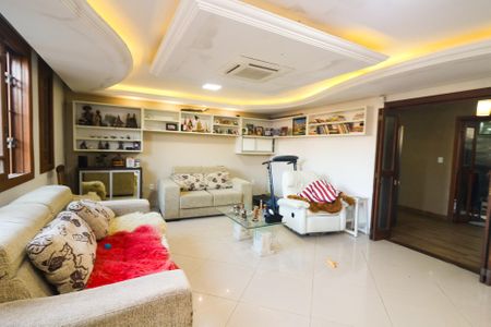 Sala de casa à venda com 4 quartos, 233m² em Cristal, Porto Alegre