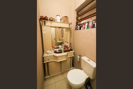 Casa para alugar com 233m², 4 quartos e 4 vagasLavabo