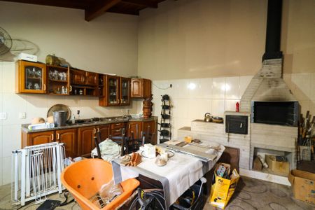 Casa para alugar com 233m², 4 quartos e 4 vagasVaranda