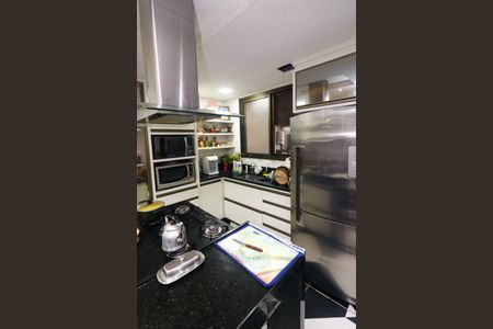 Casa para alugar com 233m², 4 quartos e 4 vagasCozinha