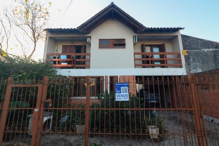Casa para alugar com 233m², 4 quartos e 4 vagasFachada
