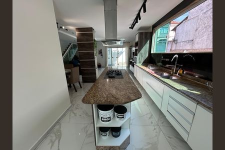 Casa à venda com 317m², 4 quartos e 3 vagasCozinha