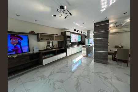 Casa à venda com 317m², 4 quartos e 3 vagasSala