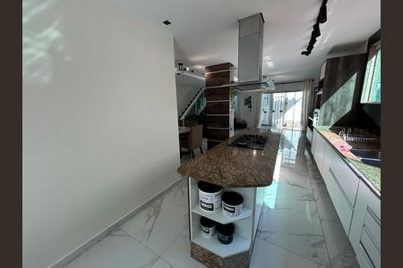 Casa à venda com 317m², 4 quartos e 3 vagasCozinha
