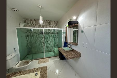 Casa à venda com 317m², 4 quartos e 3 vagasBanheiro da suíte
