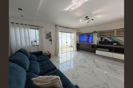 Casa à venda com 317m², 4 quartos e 3 vagasSala