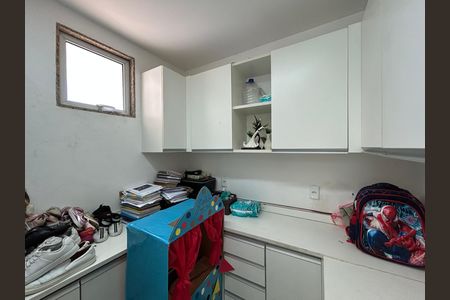 Casa à venda com 317m², 4 quartos e 3 vagasDispensa 