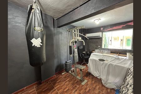 Casa à venda com 317m², 4 quartos e 3 vagasQuarto anexo