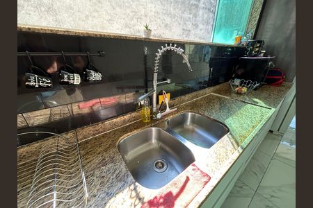 Casa à venda com 317m², 4 quartos e 3 vagasCozinha